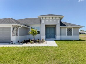 65 Fairway Rd in Rotonda West, FL - Building Photo - Building Photo
