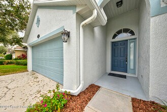 1085 Sedgewood Cir in Melbourne, FL - Building Photo - Building Photo