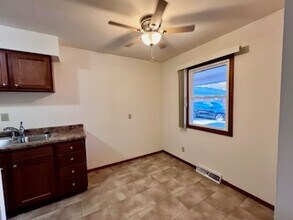 207 S Pfeffer Rd in Urbana, IL - Building Photo - Building Photo