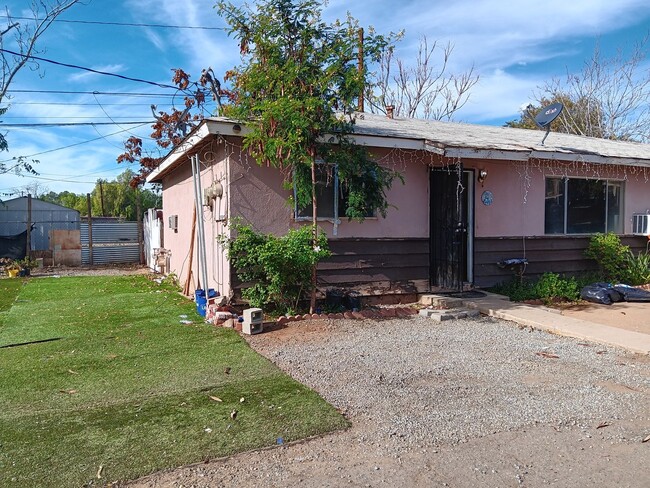 24224 Webster Ave