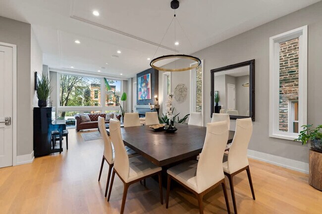 1307 N Bell Ave in Chicago, IL - Foto de edificio - Building Photo