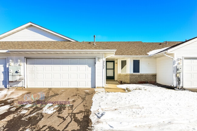 property at 2737 Douglas Dr N