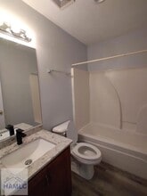 306 N Main St in Hinesville, GA - Foto de edificio - Building Photo