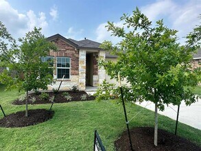 121 Seminole Dr in San Marcos, TX - Building Photo - Building Photo