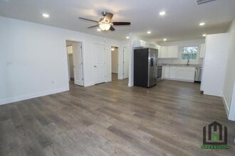 303 Lion St in Dixon, MO - Building Photo - Building Photo