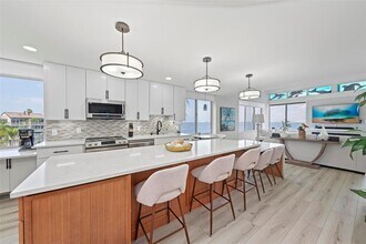 5153 Isla Key Blvd S in St. Petersburg, FL - Foto de edificio - Building Photo