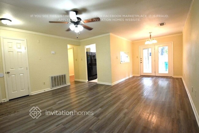 7 Redberry Ct in Spring, TX - Foto de edificio - Building Photo