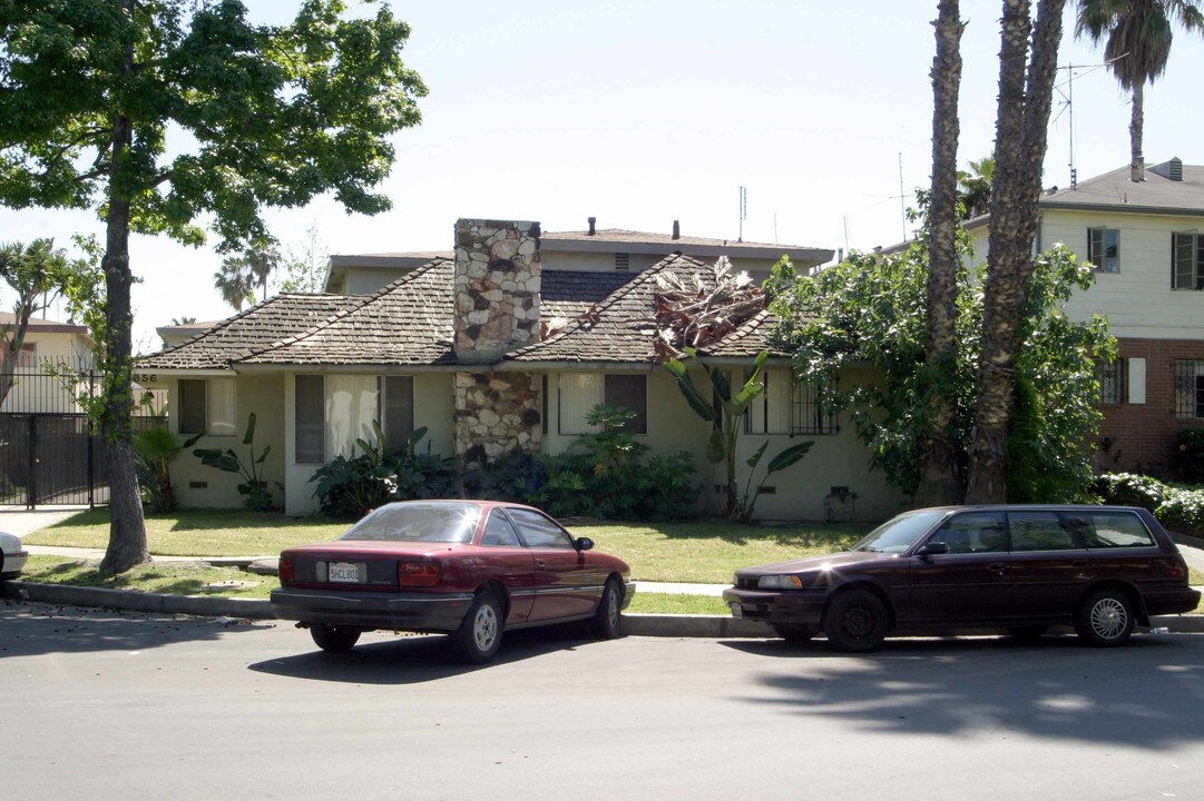 3856 Potomac Ave in Los Angeles, CA - Foto de edificio
