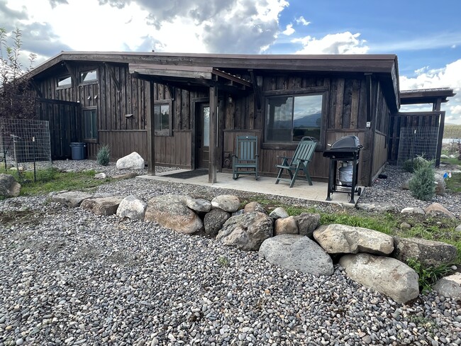 83 Windy Hills Rd in Livingston, MT - Building Photo - Building Photo