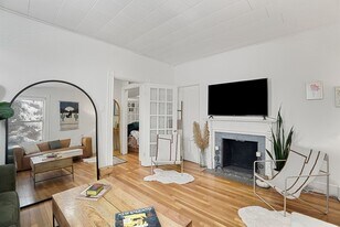 21 Wenham St, Unit Unit 1 in Boston, MA - Building Photo