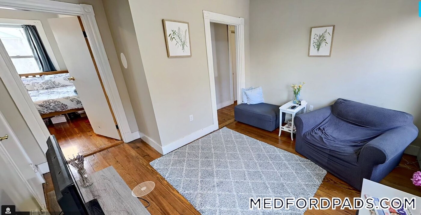 9 Medford St in Medford, MA - Foto de edificio