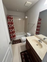 9102 Vlg Spgs Dr in Upper Marlboro, MD - Foto de edificio - Building Photo