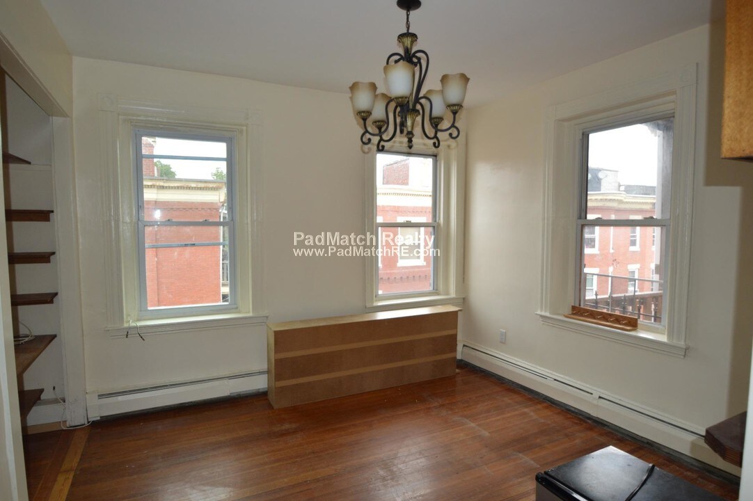 126 Day St-Unit -3 in Boston, MA - Building Photo