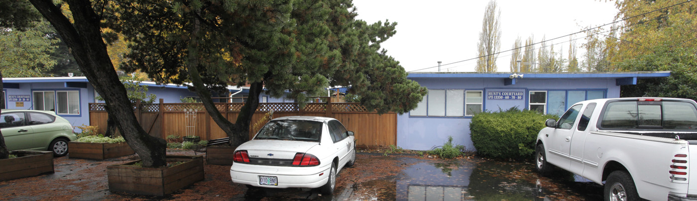 Hunt's Courtyard in Beaverton, OR - Foto de edificio