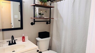 15839 Kings Cypress Ln in Cypress, TX - Building Photo - Building Photo