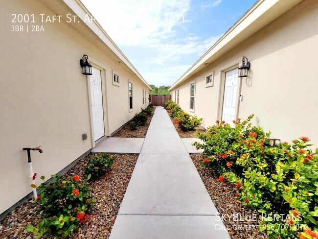 2001 Taft St in Weslaco, TX - Building Photo - Building Photo