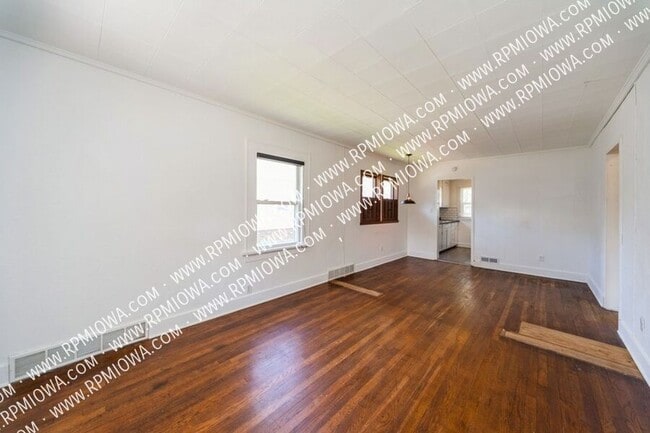2210 36th St in Des Moines, IA - Building Photo - Building Photo