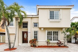 12680 NW 9th Way in Miami, FL - Building Photo