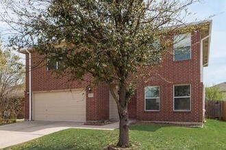 10428 Bear Hollow Dr in Fort Worth, TX - Building Photo - Building Photo