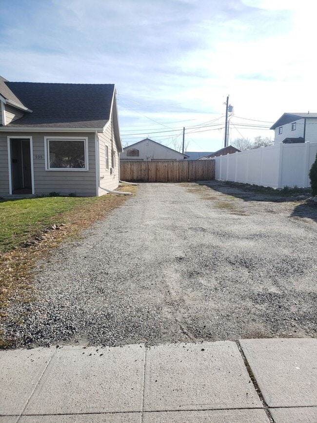 235 N Franklin Ave in Wenatchee, WA - Building Photo - Building Photo
