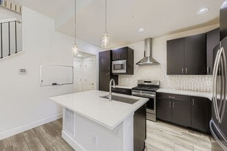 2234 Central Pk Wy in Superior, CO - Foto de edificio - Building Photo