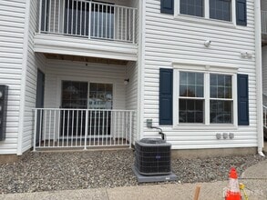 1215 Waterford Dr in Edison, NJ - Building Photo - Building Photo