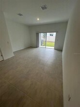 3128 Skyline Lp in Kissimmee, FL - Building Photo - Building Photo