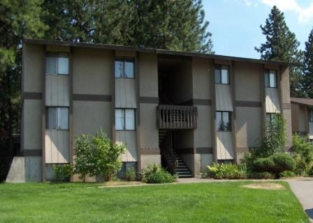 Valley Pines Apartments in Spokane, WA - Building Photo