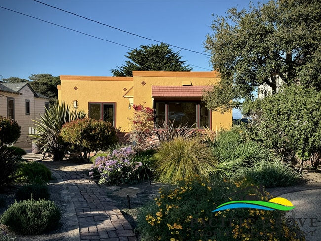 property at 914 Lighthouse Ave