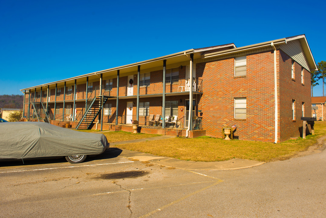 Eastside Apartments in Oneonta, AL - Building Photo