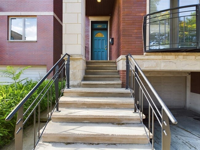 property at 1654 W Ohio St