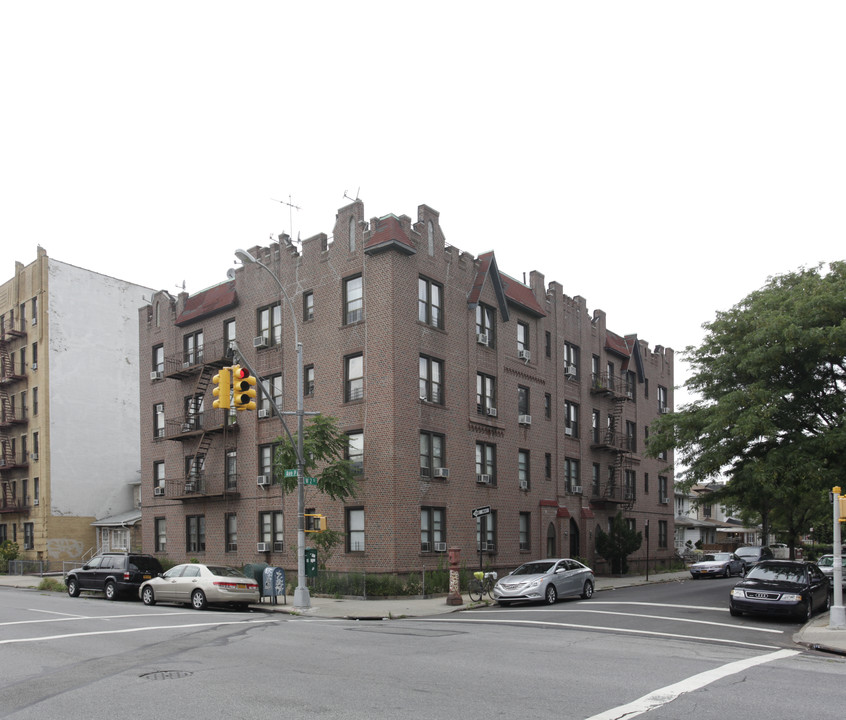 315 Avenue P in Brooklyn, NY - Building Photo