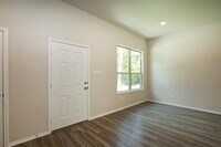 109 Seminole Dr in Montgomery, TX - Building Photo - Building Photo