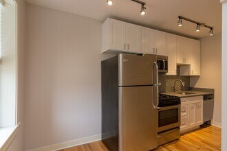 2423 N Kedzie in Chicago, IL - Building Photo - Building Photo