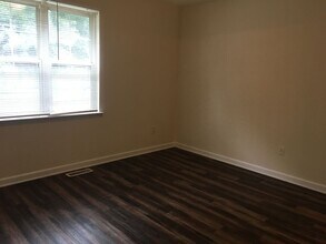 235-237 Donald Ross Dr in Raleigh, NC - Building Photo - Building Photo