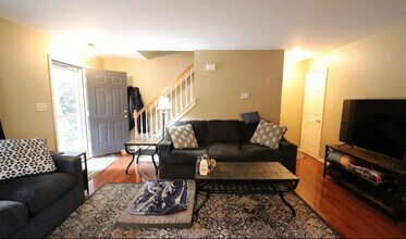 641 Chickadee Dr in Lititz, PA - Building Photo - Building Photo