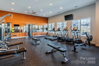 12509 Crown Park Ct, Unit B1 in Charlotte, NC - Building Photo - Building Photo