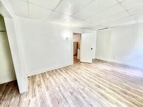 27 Milton Ave-Unit -Unit 2-Upstairs Apartment in Amsterdam, NY - Building Photo - Building Photo