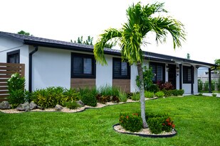 3144 Capri Rd in Palm Beach Gardens, FL - Building Photo