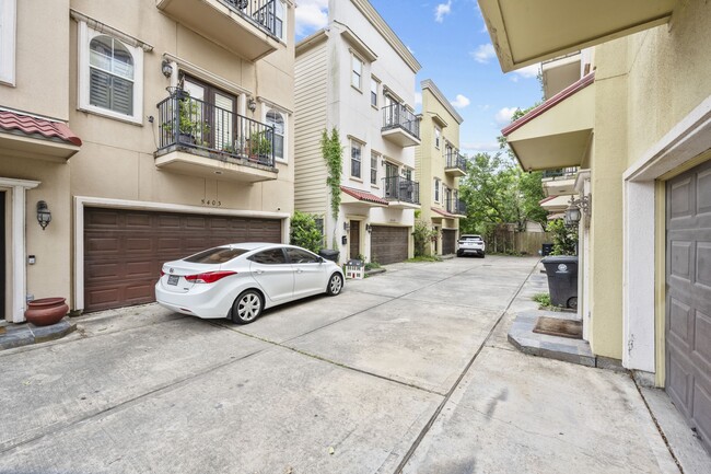 property at 5405 Kansas St