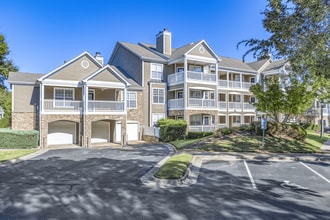 Elan at Mallard Creek Apartment Homes in Charlotte, NC - Foto de edificio - Building Photo