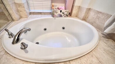 1237 Tioga Dr in Irving, TX - Building Photo - Building Photo