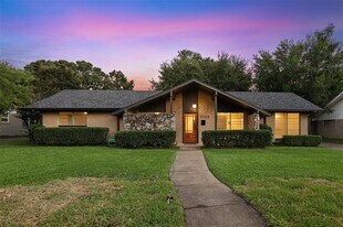 3126 Jubilee Trail in Dallas, TX - Building Photo