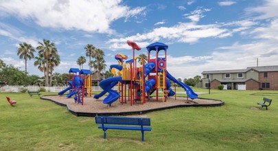 Bridge Pointe Landing in Portland, TX - Building Photo - Building Photo