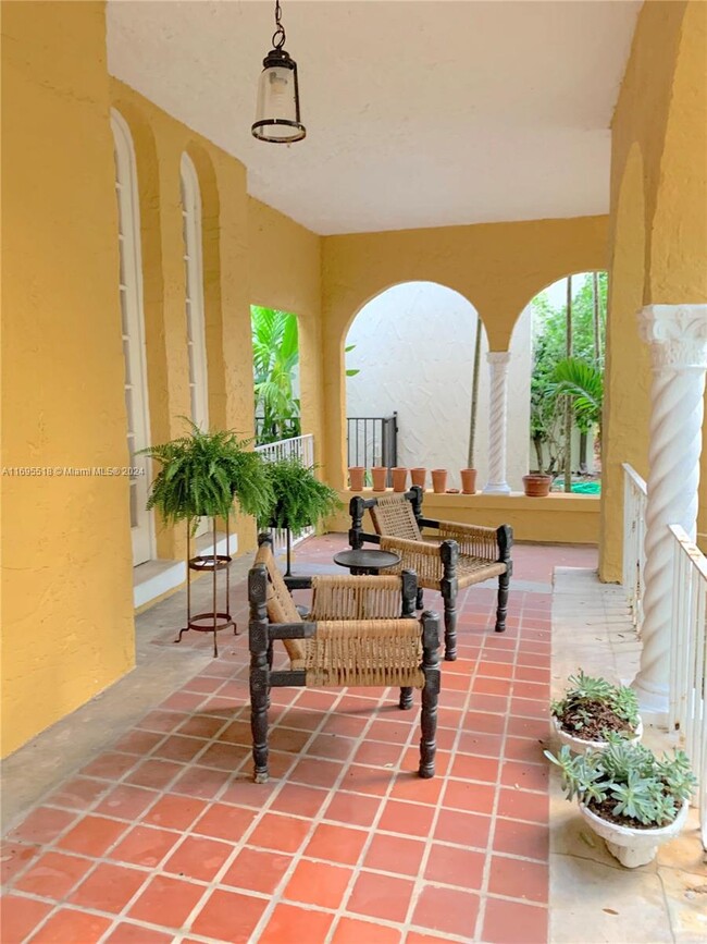 1306 Madrid St in Coral Gables, FL - Building Photo - Building Photo