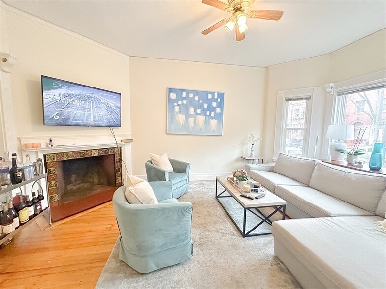 36 St Stephen St in Boston, MA - Foto de edificio