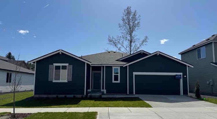 115 W Pheasant Blf Ave in Spokane, WA - Building Photo
