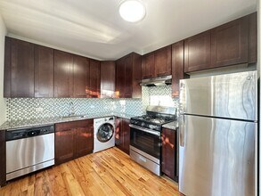 822 Elm St in Winnetka, IL - Building Photo - Building Photo