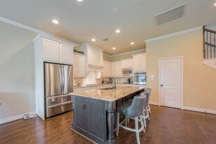 42 Daffodil Meadow Pl in Tomball, TX - Building Photo