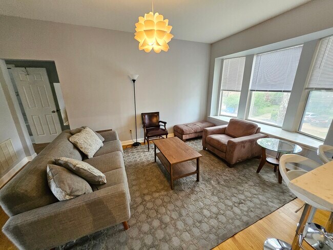 6023 Waterman Blvd, Unit 1E in St. Louis, MO - Building Photo - Building Photo